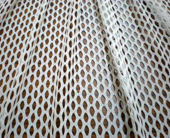 2.Diamond Hole Plain Mesh White